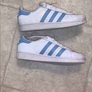 Shell toe Adidas